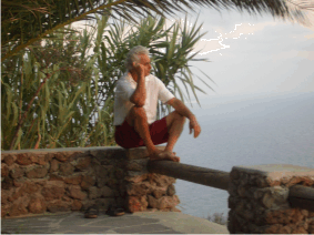 Benedetto in meditazione al tramonto - www.scuoladirespiro.com Benedetto in meditazione al tramonto - www.scuoladirespiro.com
